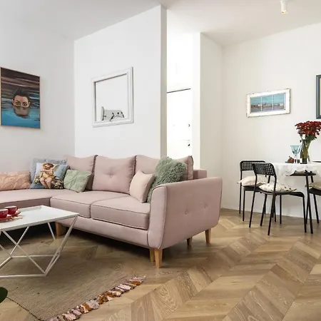 Mina Apartment *